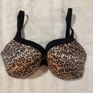 Victoria’s Secret push-up bra size 34DD